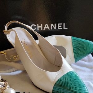 Vintage Chanel slingback pumps (as is)